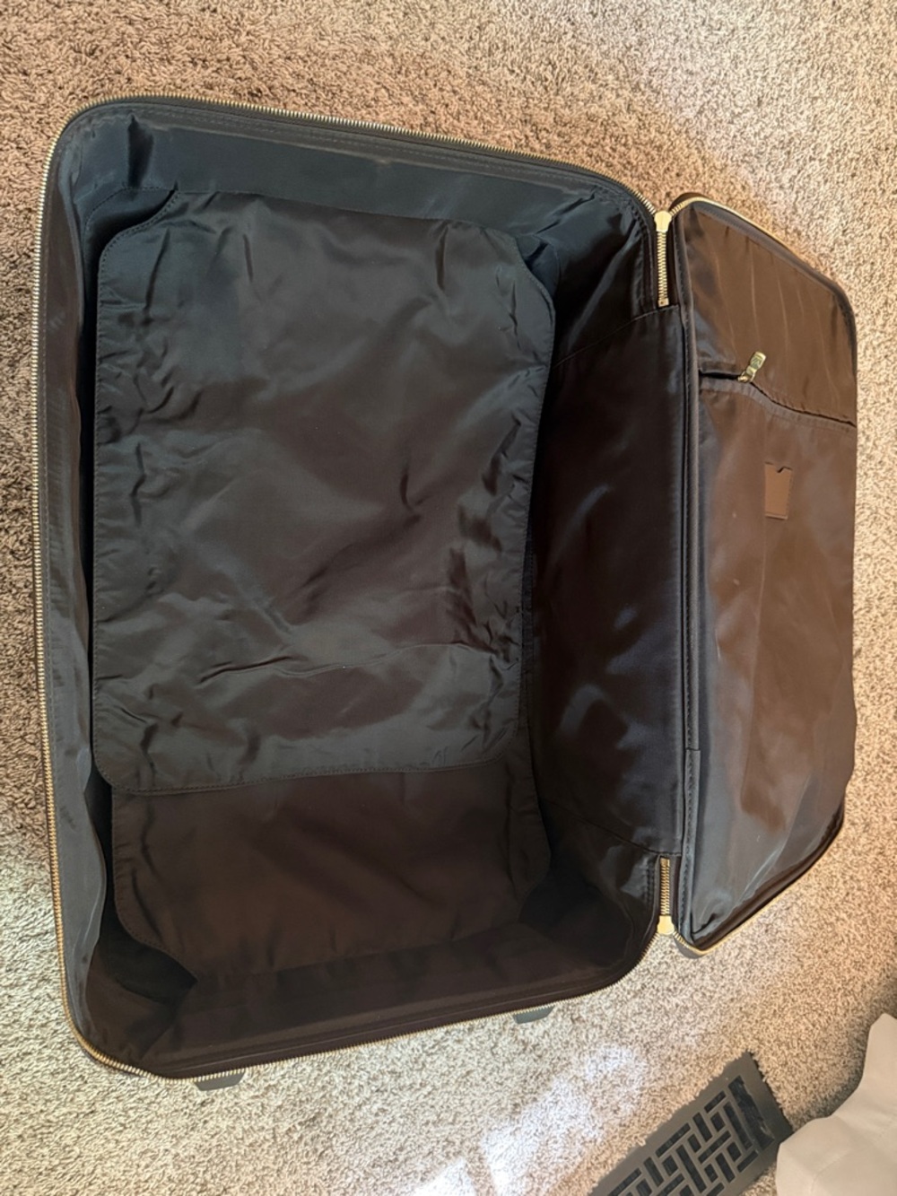 🔸Authentic LV Pegase 65 Damier Ebene Luggage - Picture 12 of 14